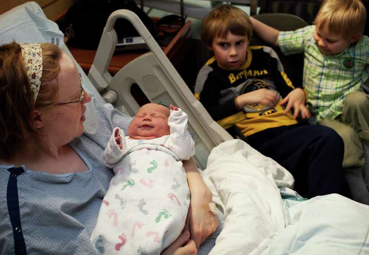 Utah woman gives birth to third Leap Day baby