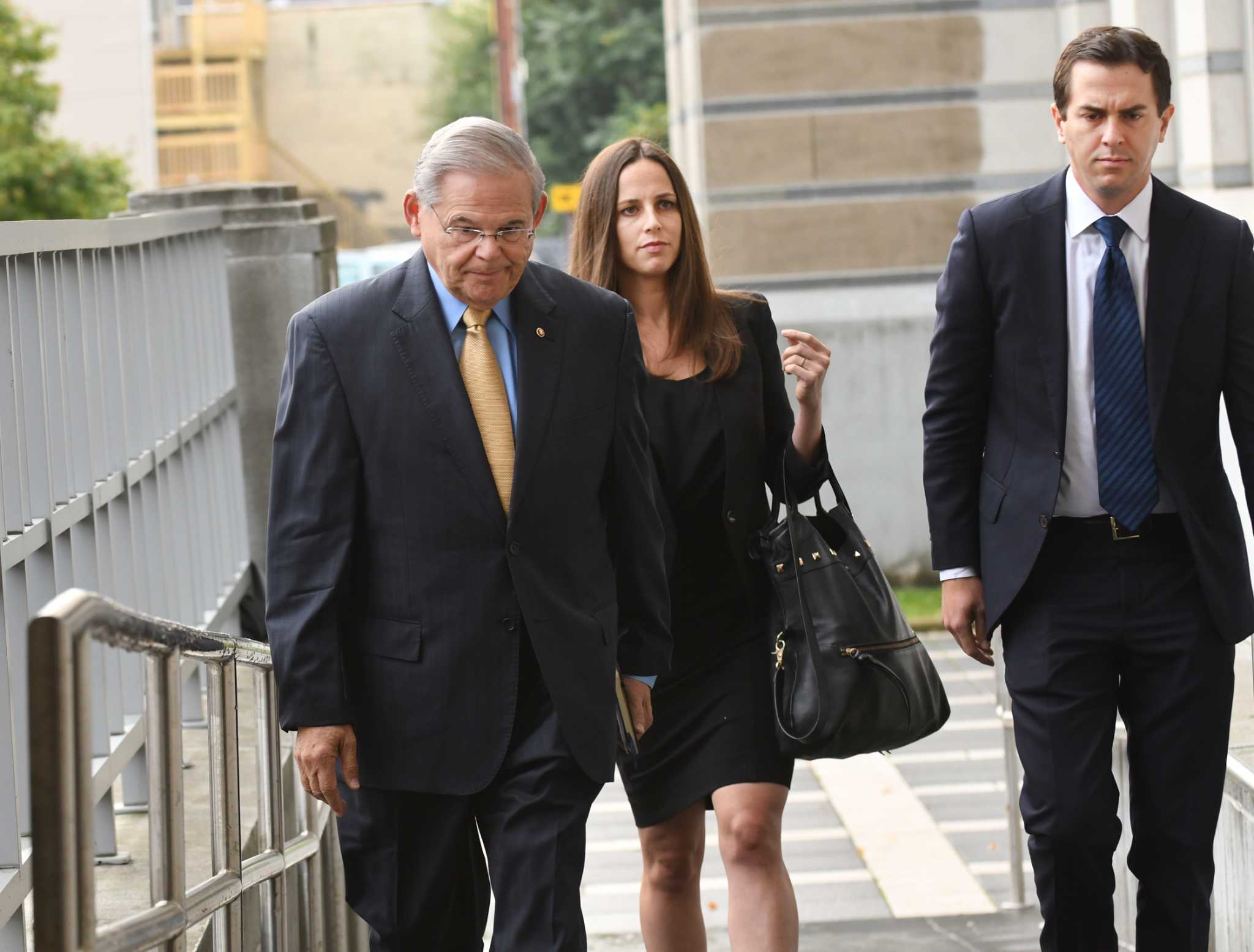 Menendez lawyer N.J. senator isn't corrupt