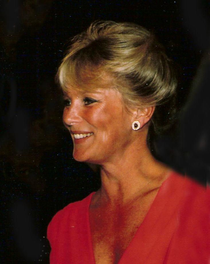 PeopleQuiz Biographies Linda Evans