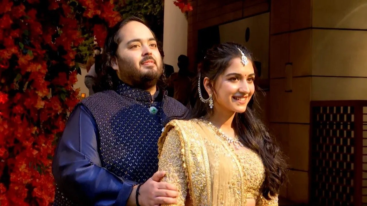 Mukesh Ambani's son Anant Ambani visits Odisha