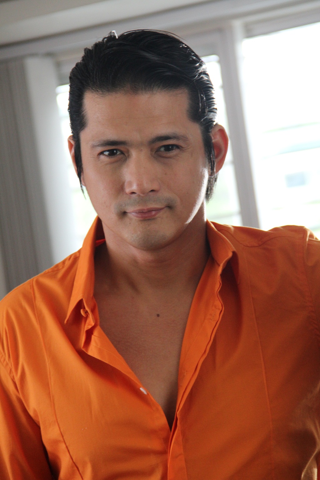 Talk ‘N Text KaTropa Robin Padilla inspires Pinoy youth to go back to