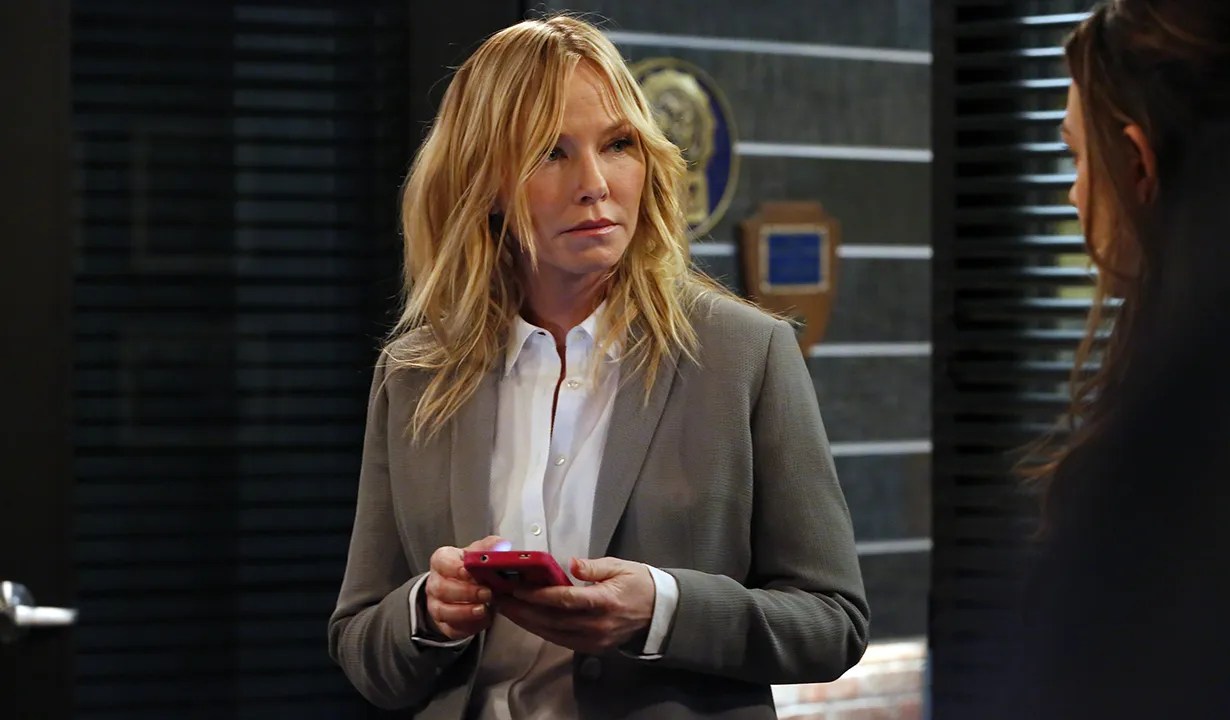 Why Did Kelli Giddish Leave SVU? What Happened to Amanda Rollins? News