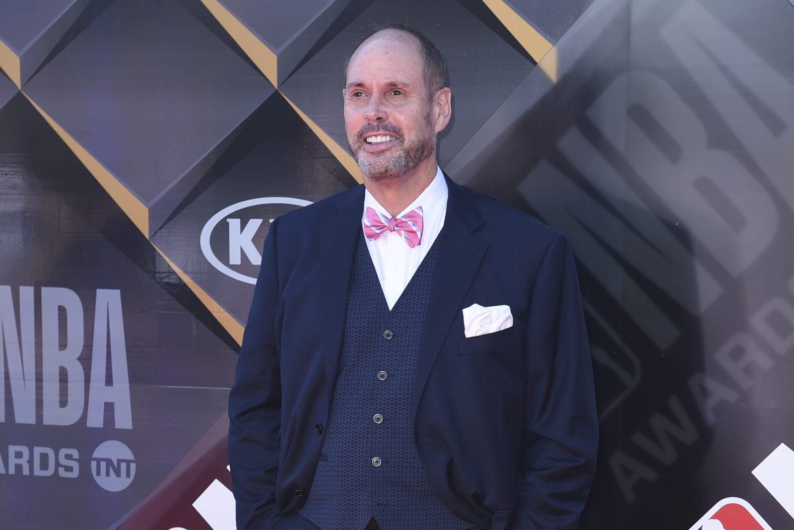 Broadcaster Ernie Johnson announces he will miss MLB postseason due to