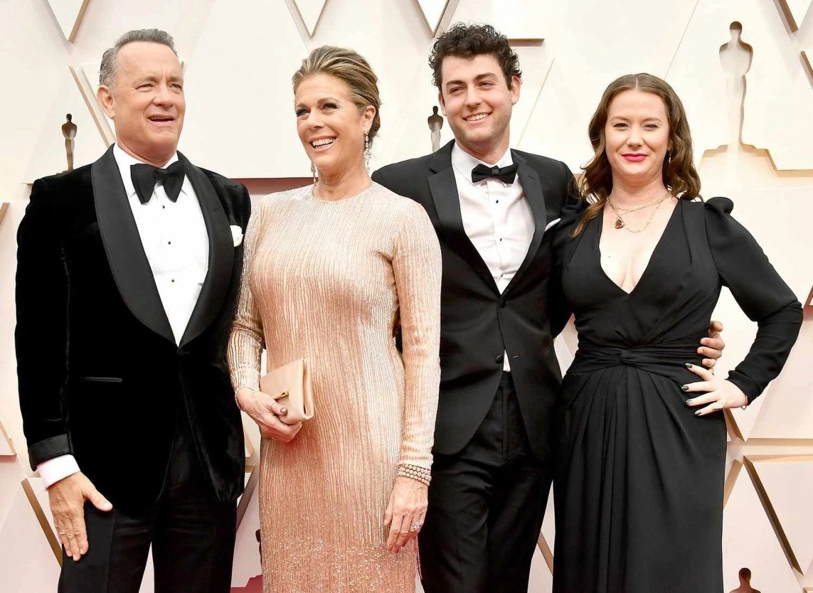 Tom Hanks Net Worth , Height ,Age, Wife, Family, Weight & Bio Stars