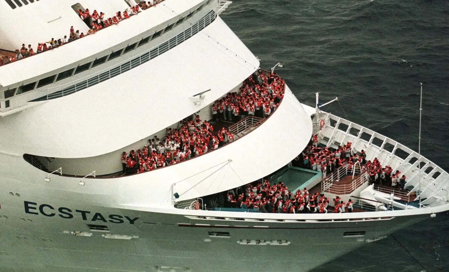 A Photo History Of Carnival Cruise Ship Disasters Business Insider