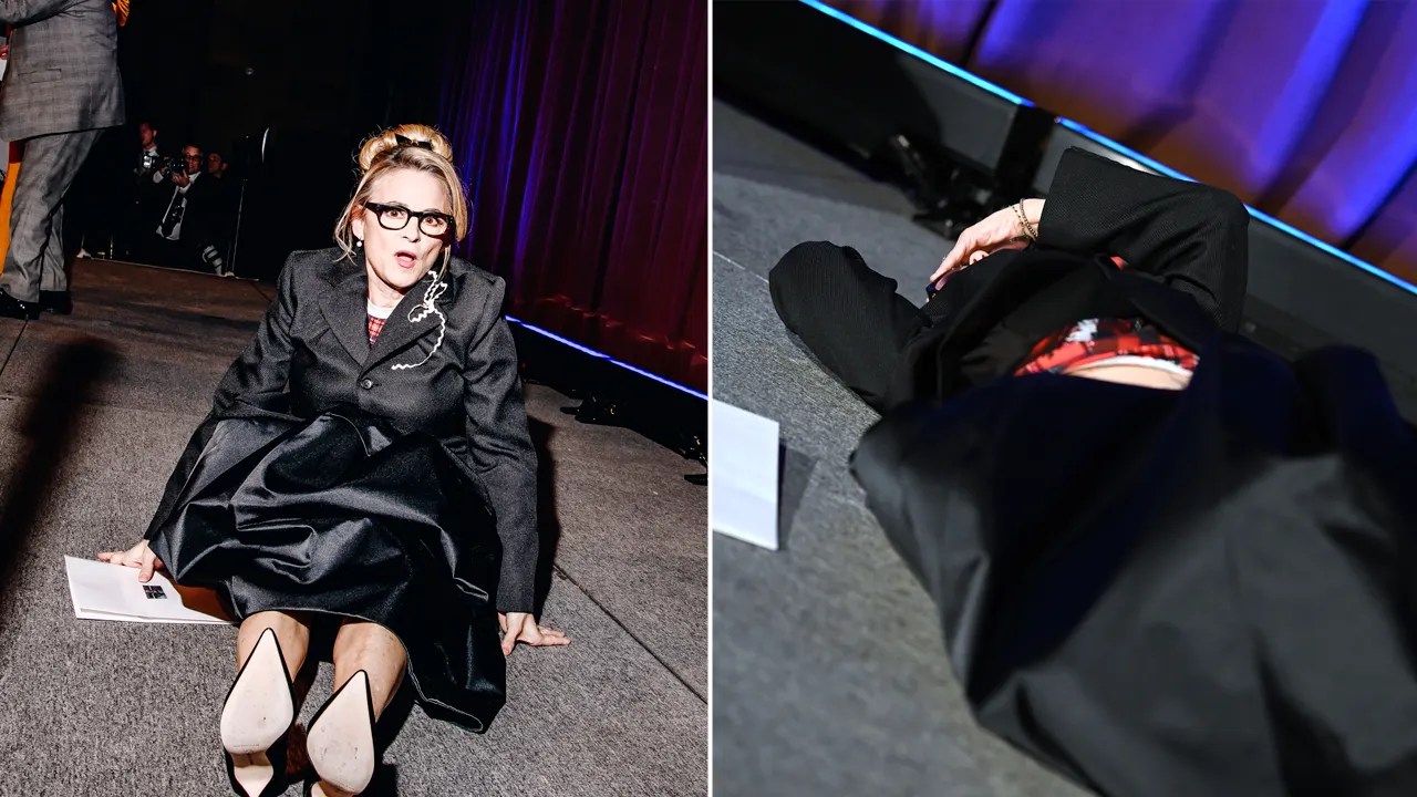 'Elf' actress Amy Sedaris dramatically falls on stage during National
