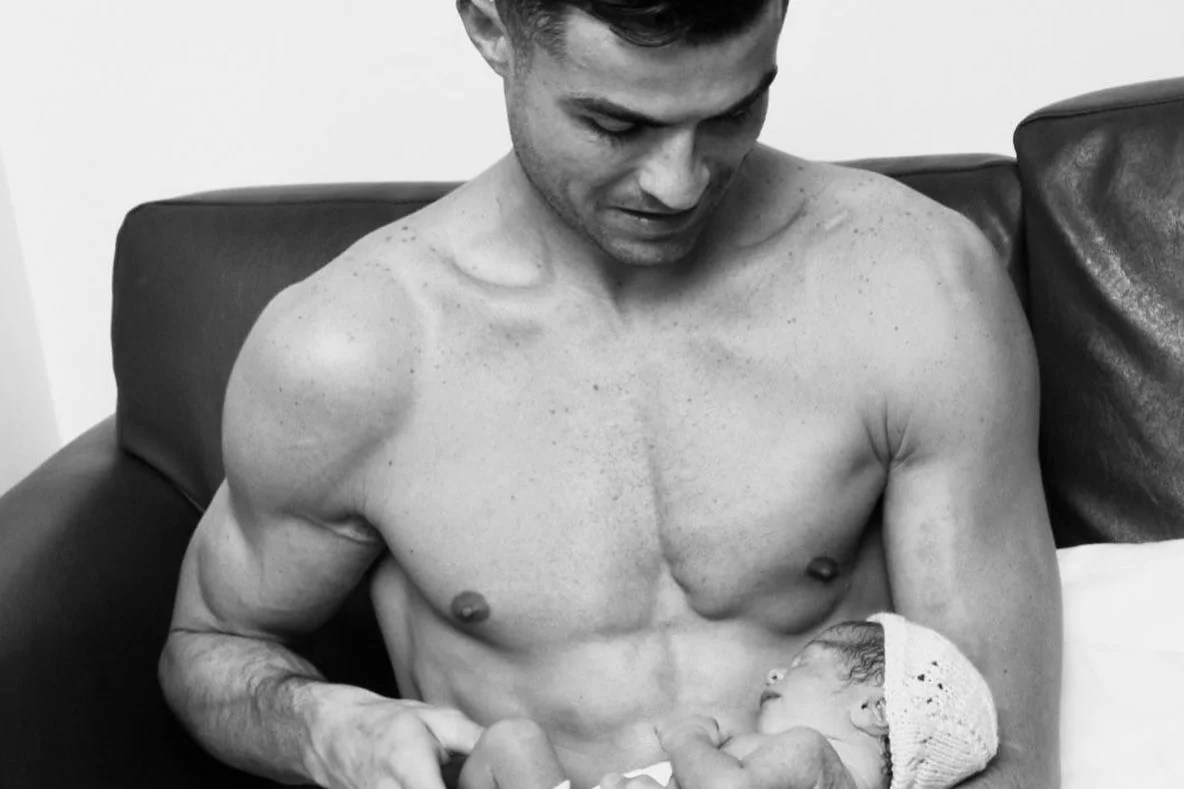 Cristiano Ronaldo shares moving image of baby daughter after death of