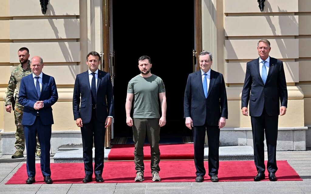 Zelensky meets with leaders of France, Germany and Italy; Macron