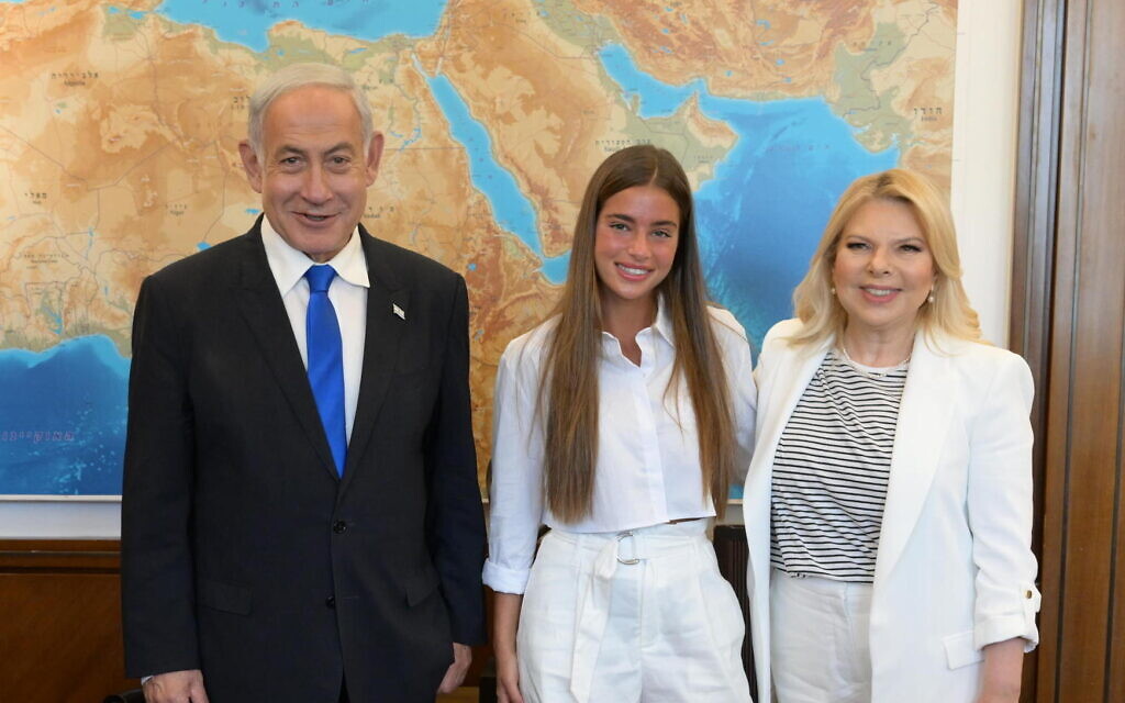 Netanyahu jokes with Noa Kirel ‘You don’t want to see me dance