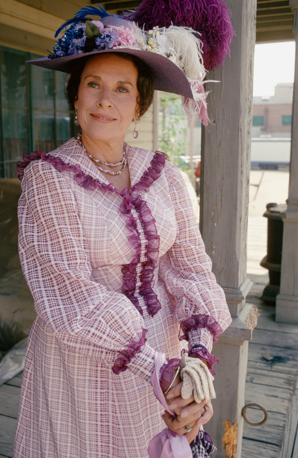 Katherine MacGregor, Cruel Mother on ‘Little House,’ Dies at 93 The