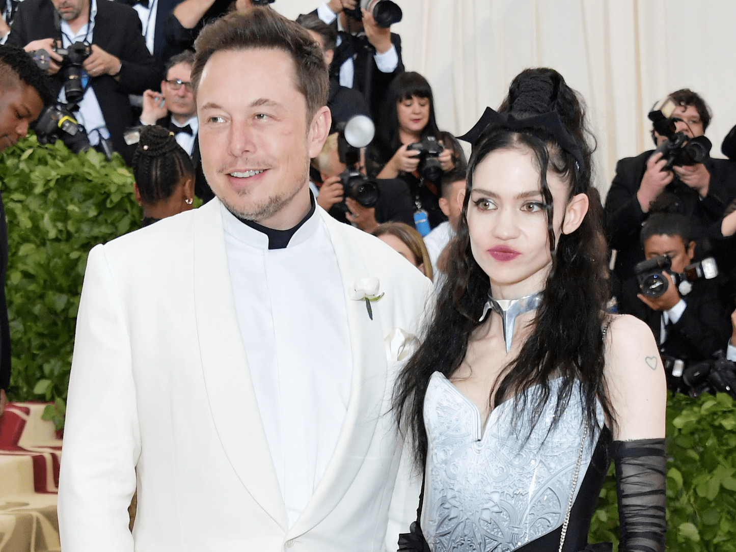 Elon Musk has refollowed Grimes in the wake of a DOJ investigation