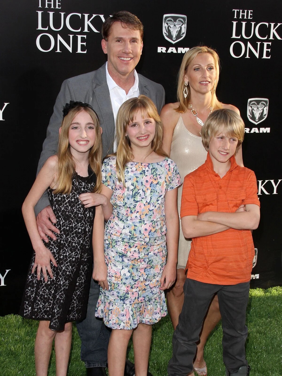 Vidéo Nicholas Sparks, sa femme Cathy Cote et leurs enfants Avantpremière du film The Lucy