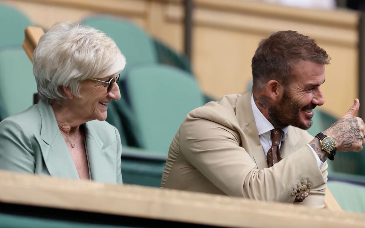 David Beckham e mamma Sandra tornano a Wimbledon, il video Amica