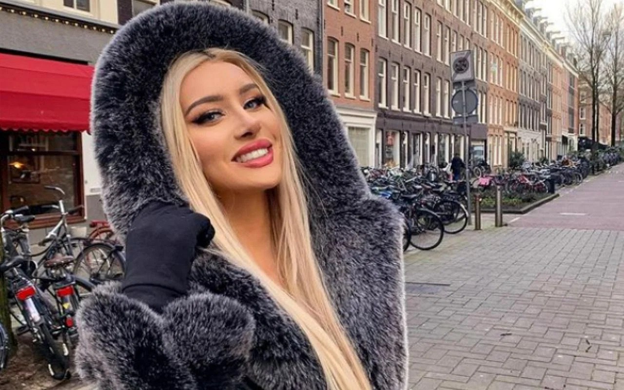 Who has Molly Eskam dated? Influencer receives support after revealing