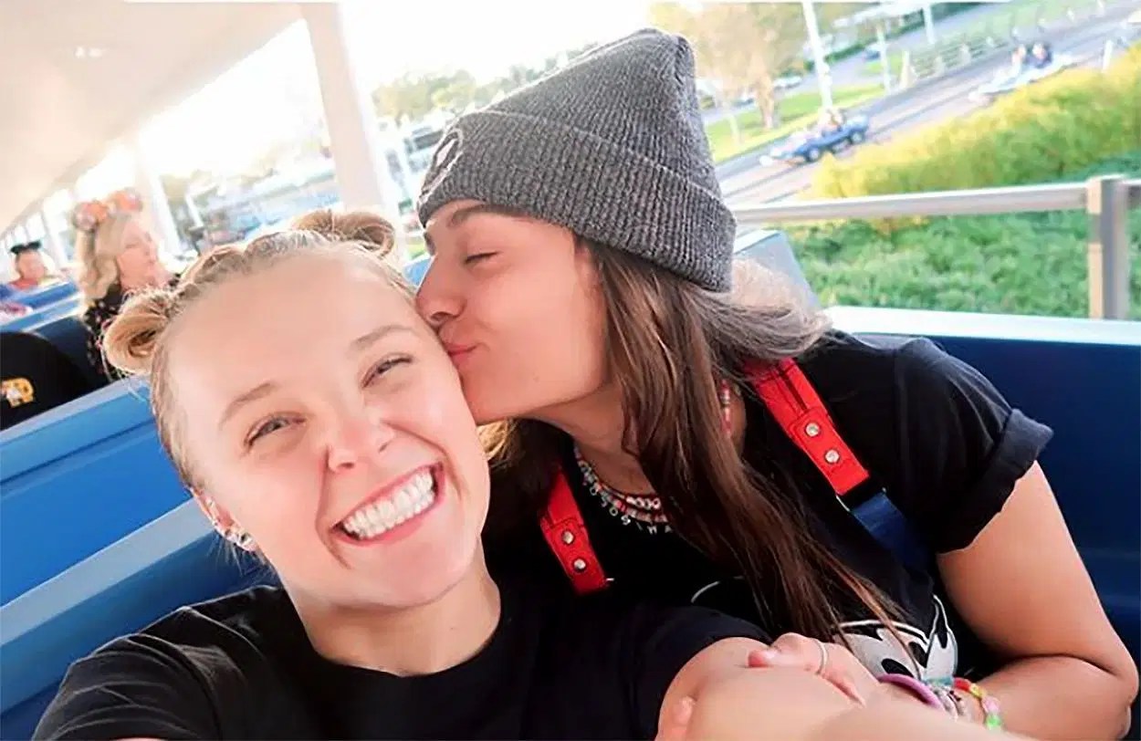 When did JoJo Siwa and Avery Cyrus start dating? Couple announces split