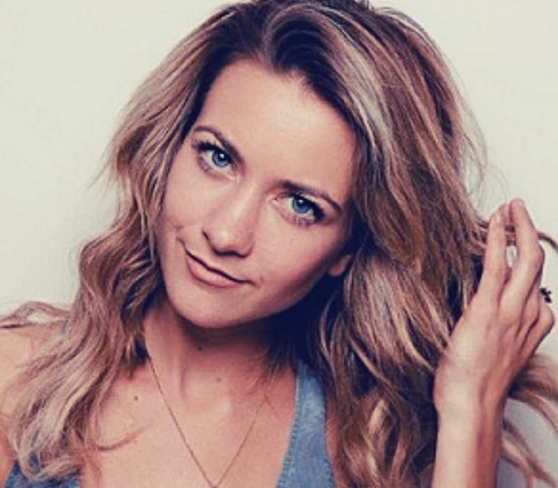 Meredith Hagner Wiki [Wyatt Russell Wife], Age, Height, Family, Bio