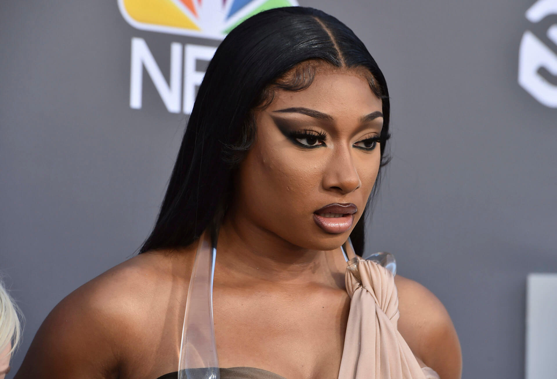 Megan Thee Stallion faces down Tory Lanez at shooting trial Court TV
