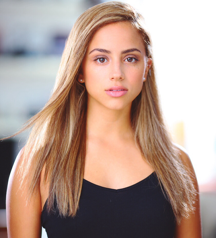 Kiana Madeira Biography, Height & Life Story Super Stars Bio