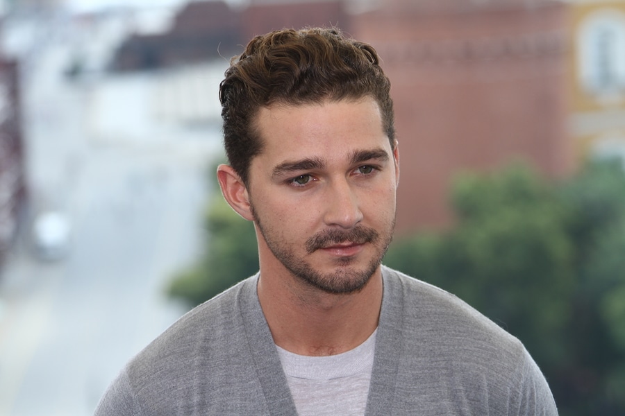 Shia LaBeouf Height, Age, Bio, Net worth, Girlfriend, Facts Super