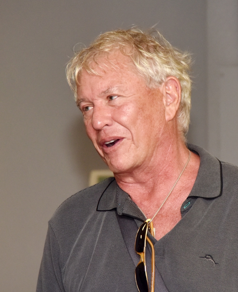 Tom Berenger Biography, Height & Life Story Super Stars Bio