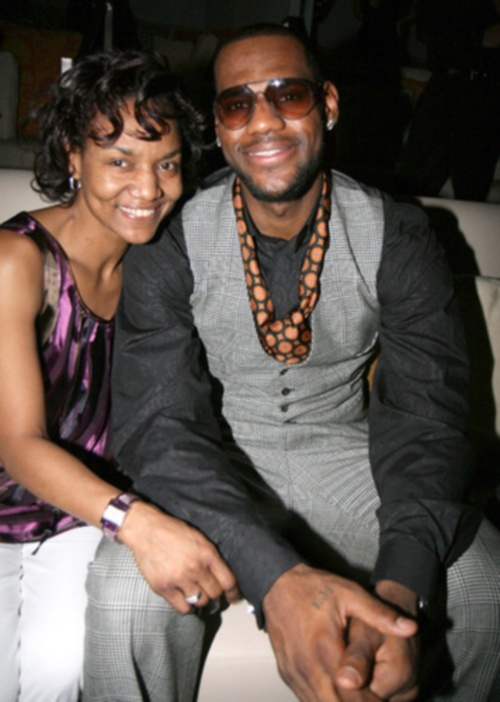 LeBron James' Mom Gloria James Turns 44 Today! The Baller Life