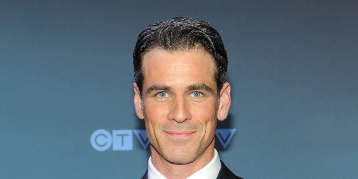 Eddie Cahill's Net Worth, Wife, Children, Siblings, Biography