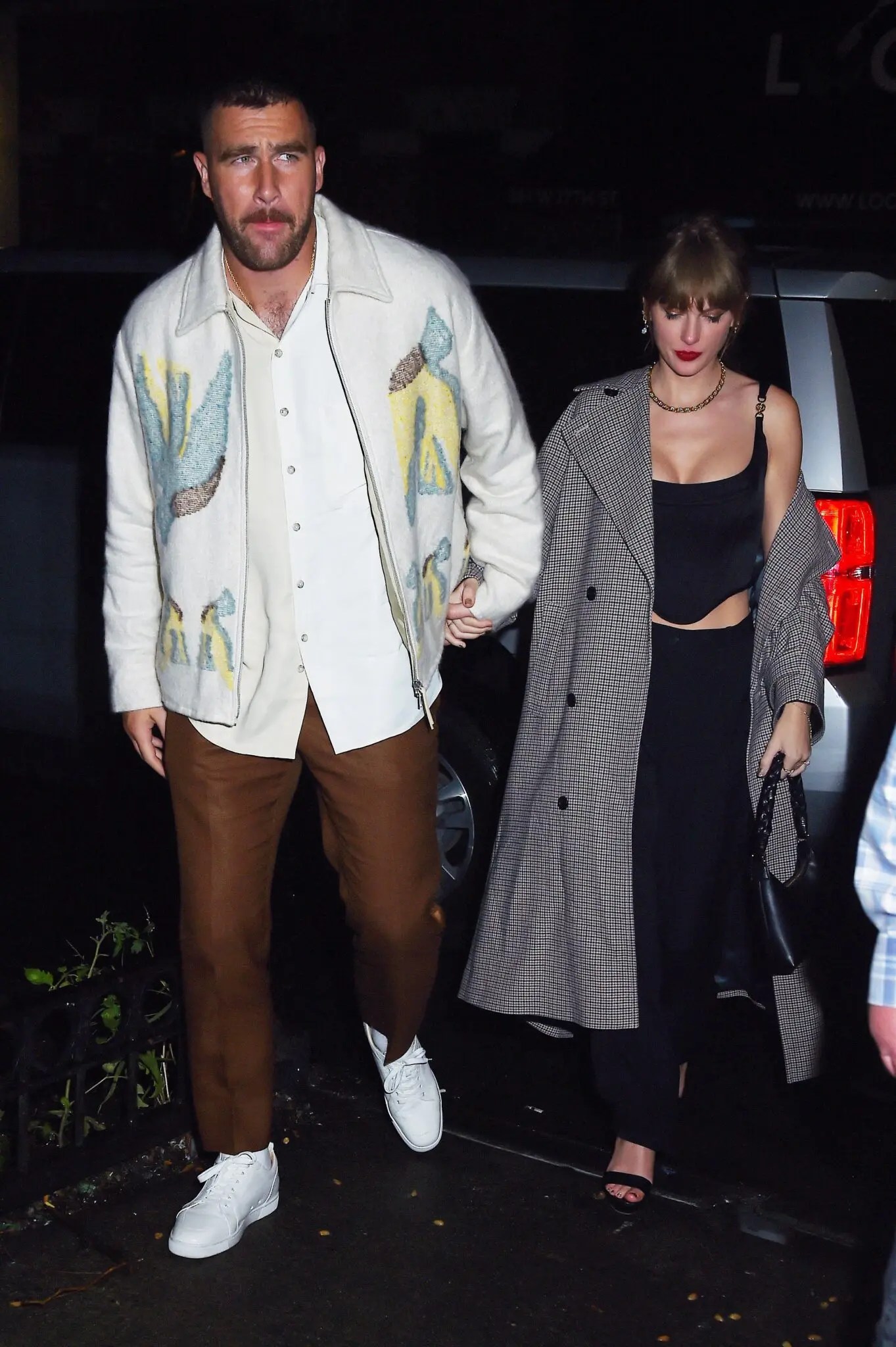 Taylor Swift & Travis Kelce Targeting Summer For Their Fairytale