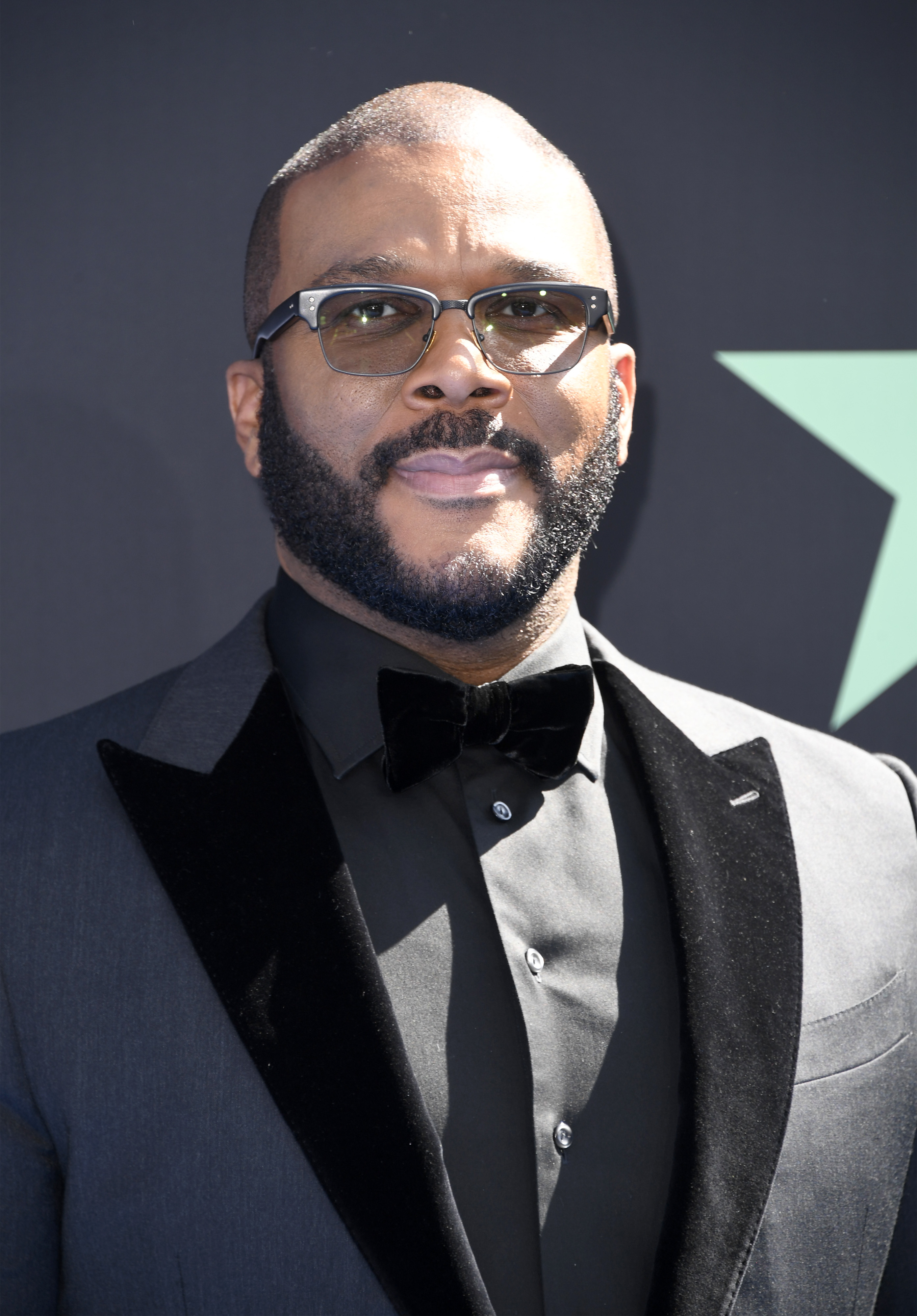 Tyler Perry Childhood, Rise to Fame & Career, & Hot Gossip