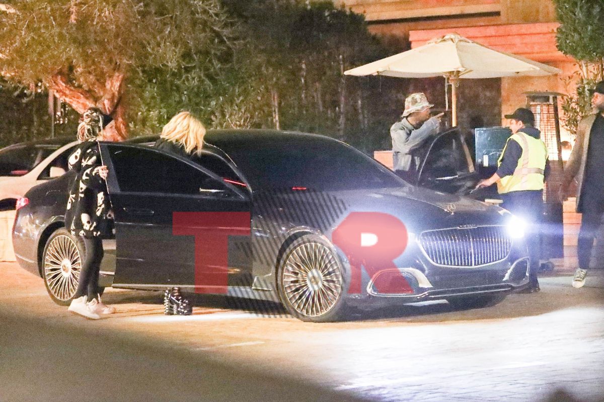 Latest Celebrity Tyga & Avril Lavigne Spotted Hugging At NOBU — Sources