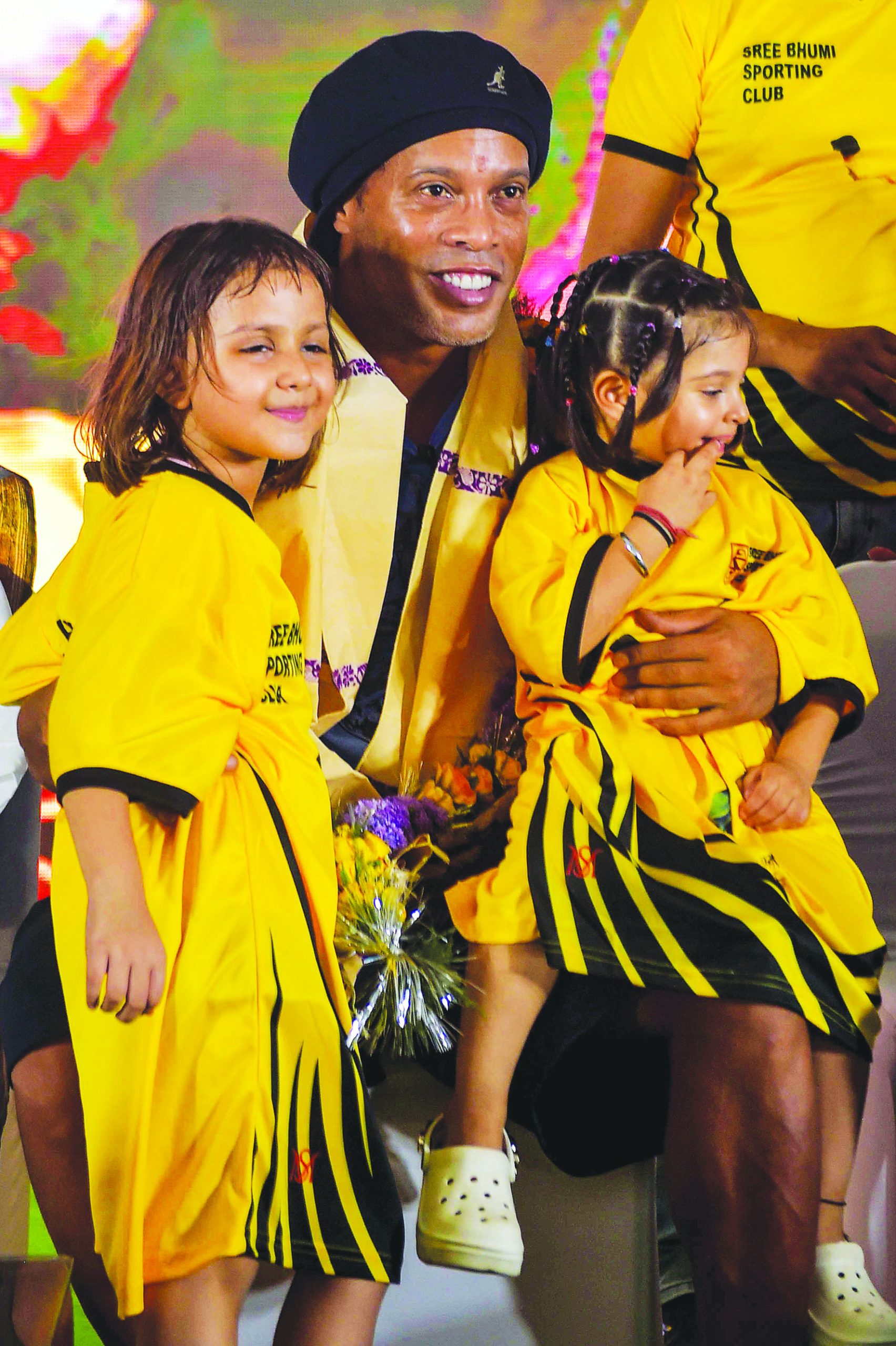 Ronaldinho casts spell on Kolkata football fans The Shillong Times
