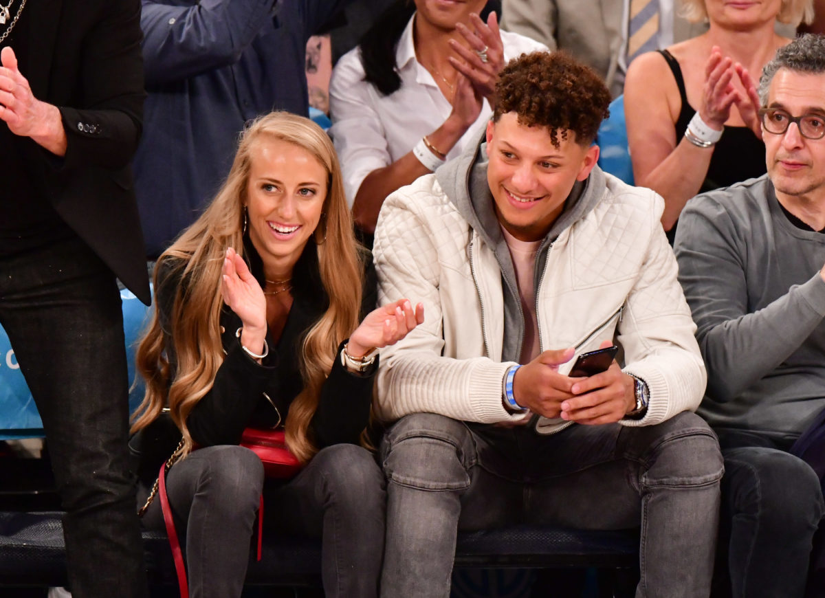 Look Patrick Mahomes, Wife Going Viral At Lakers Game The Spun What