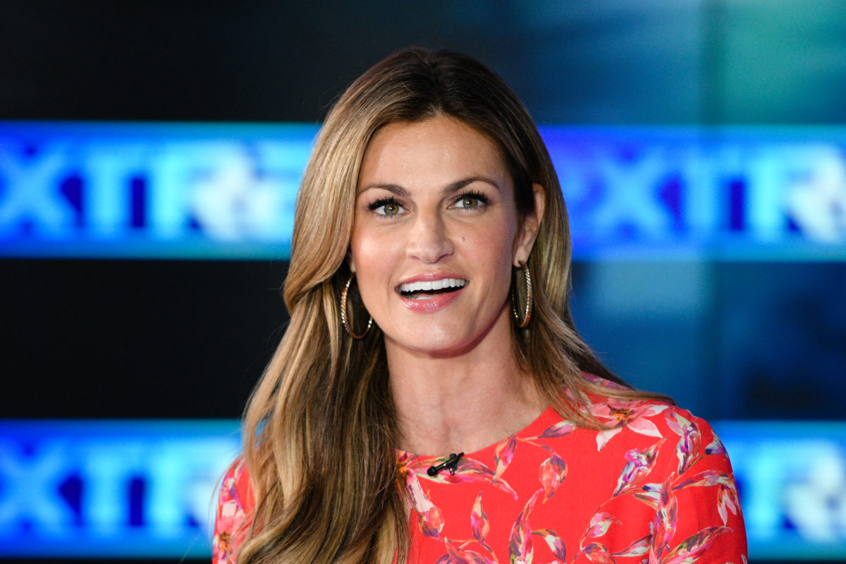 NFL World Reacts To Erin Andrews' Viral Swimsuit Photos The Spun