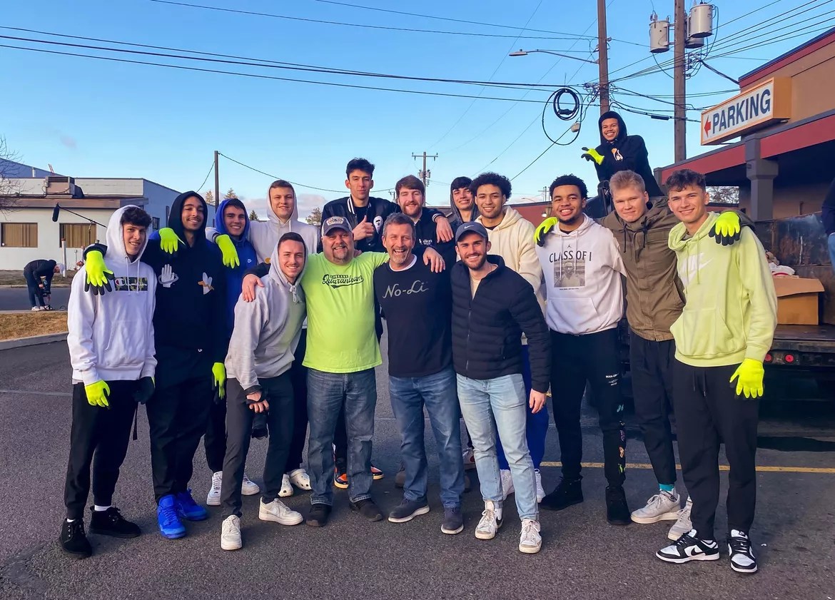 Gonzaga men’s basketball team raises 1,000 in 120 minutes for Spokane