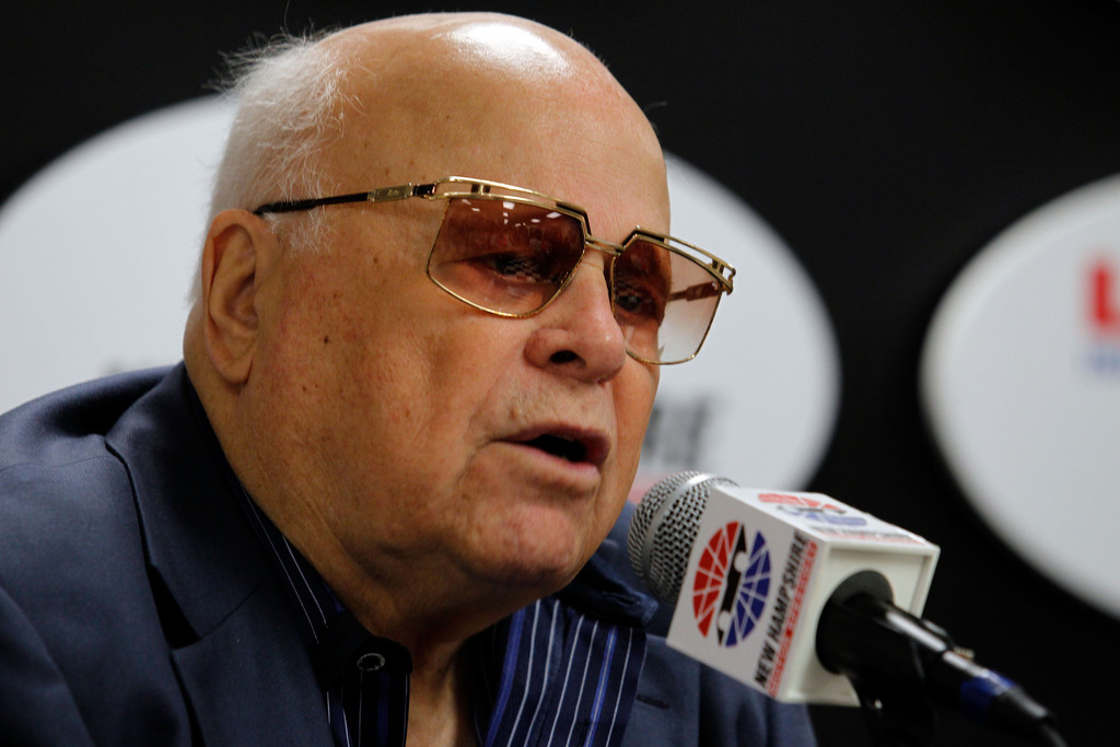 Bruton Smith wants to move fall race from Charlotte to Vegas Tireball