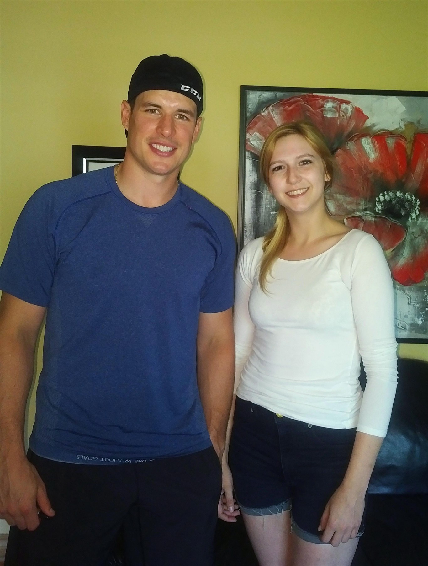 Sidney Crosby surprises Nova Scotia superfan's family with a visit