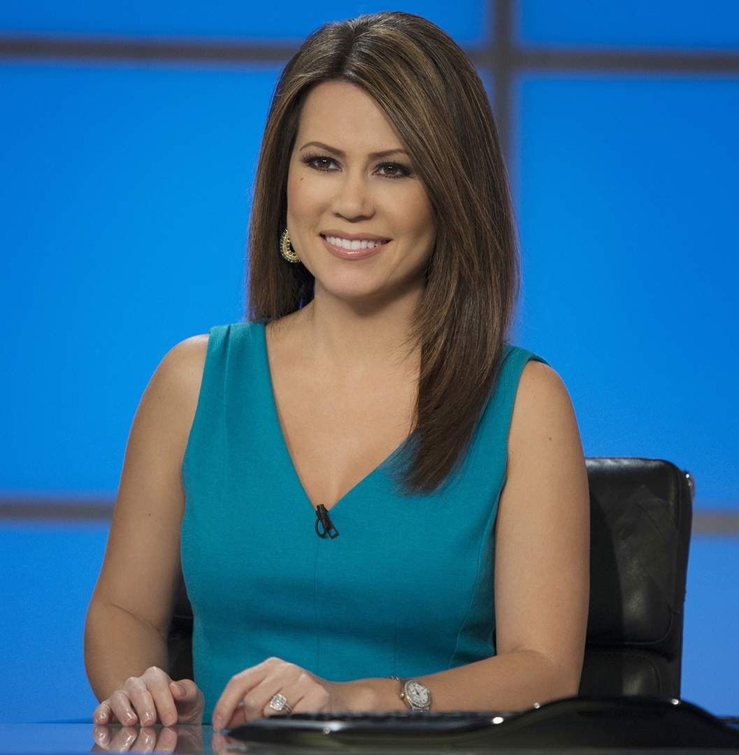 15 of The Hottest News Anchors Around The World