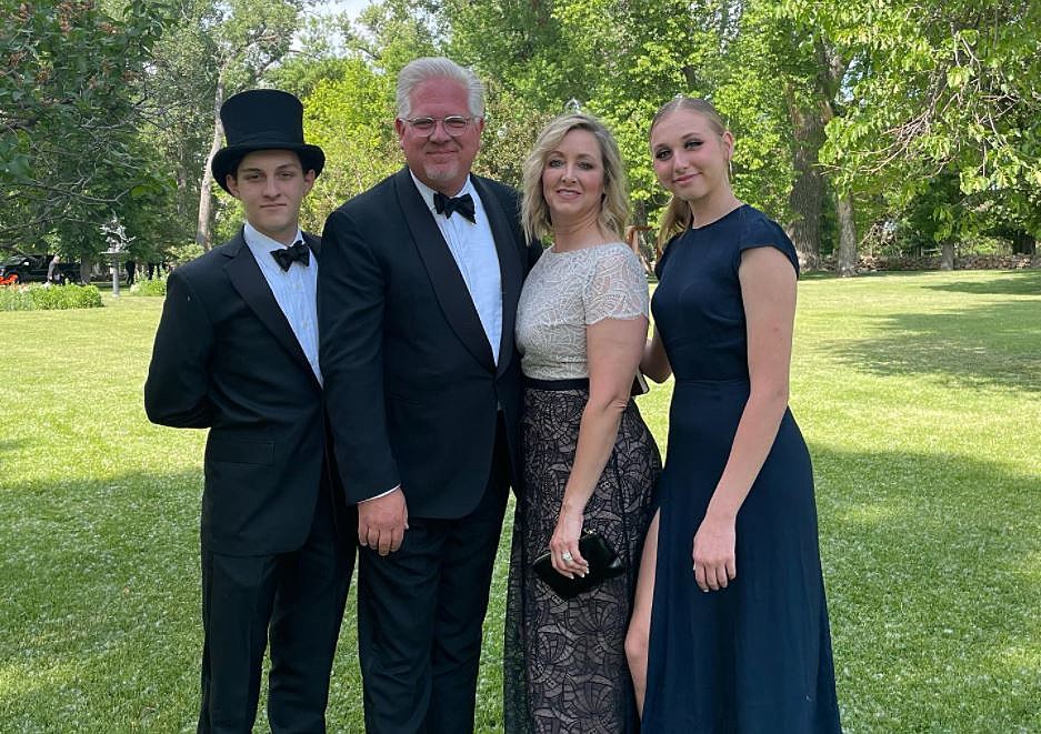 Glenn Beck Shares Family Wedding Photos Taken in Sheridan