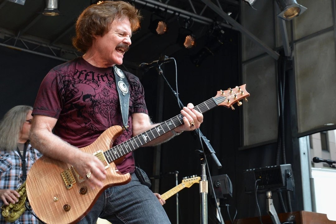 Doobie Brothers' Tom Johnston on Country Album, CMA Awards