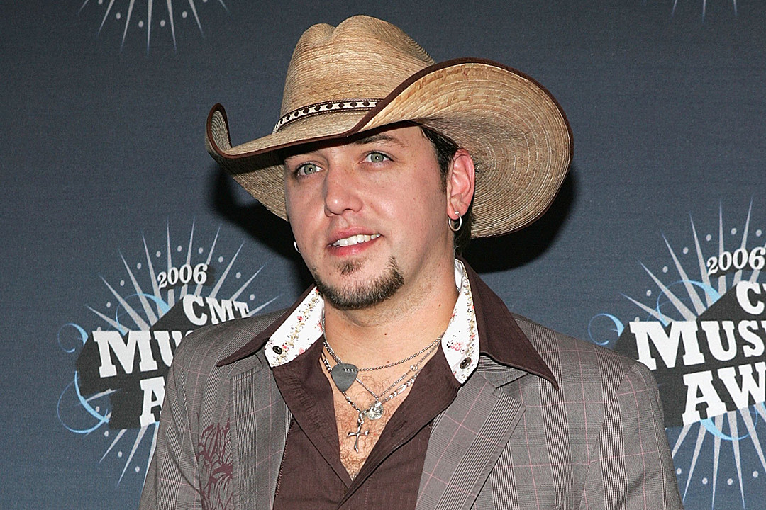 Remember When Jason Aldean Released His Debut Album?