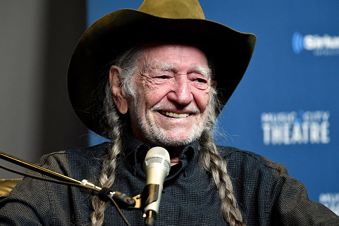 Willie Nelson Announces 2018 Outlaw Music Festival Tour