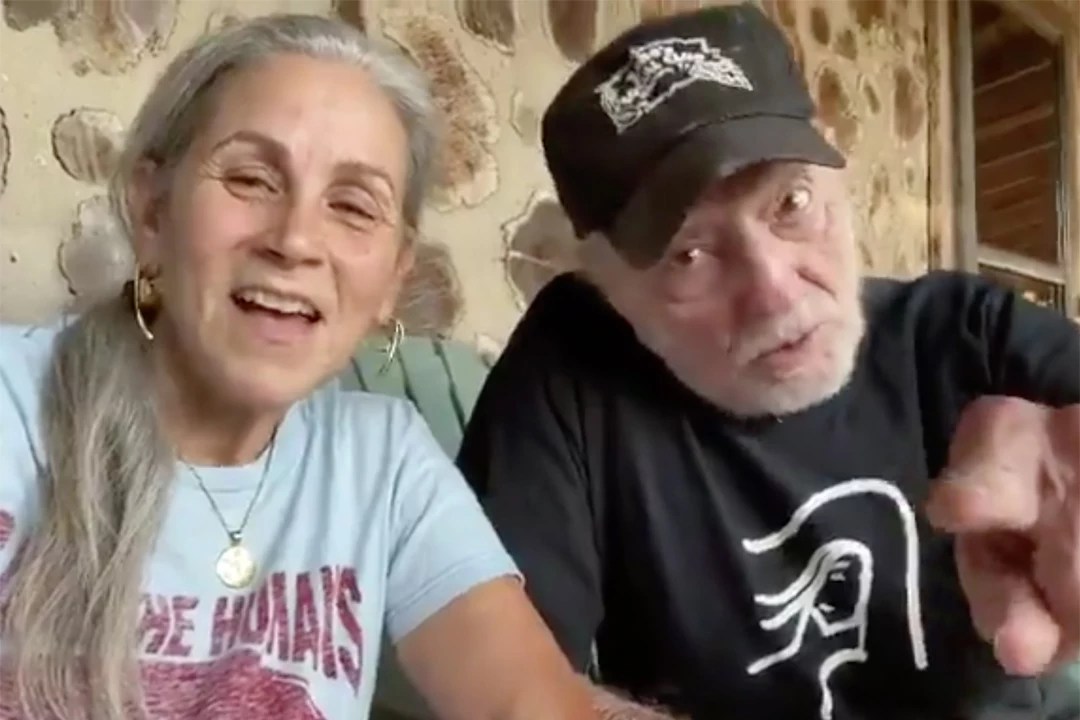 Willie Nelson Is a Proud Papa In Birthday Vid for Daughter Paula