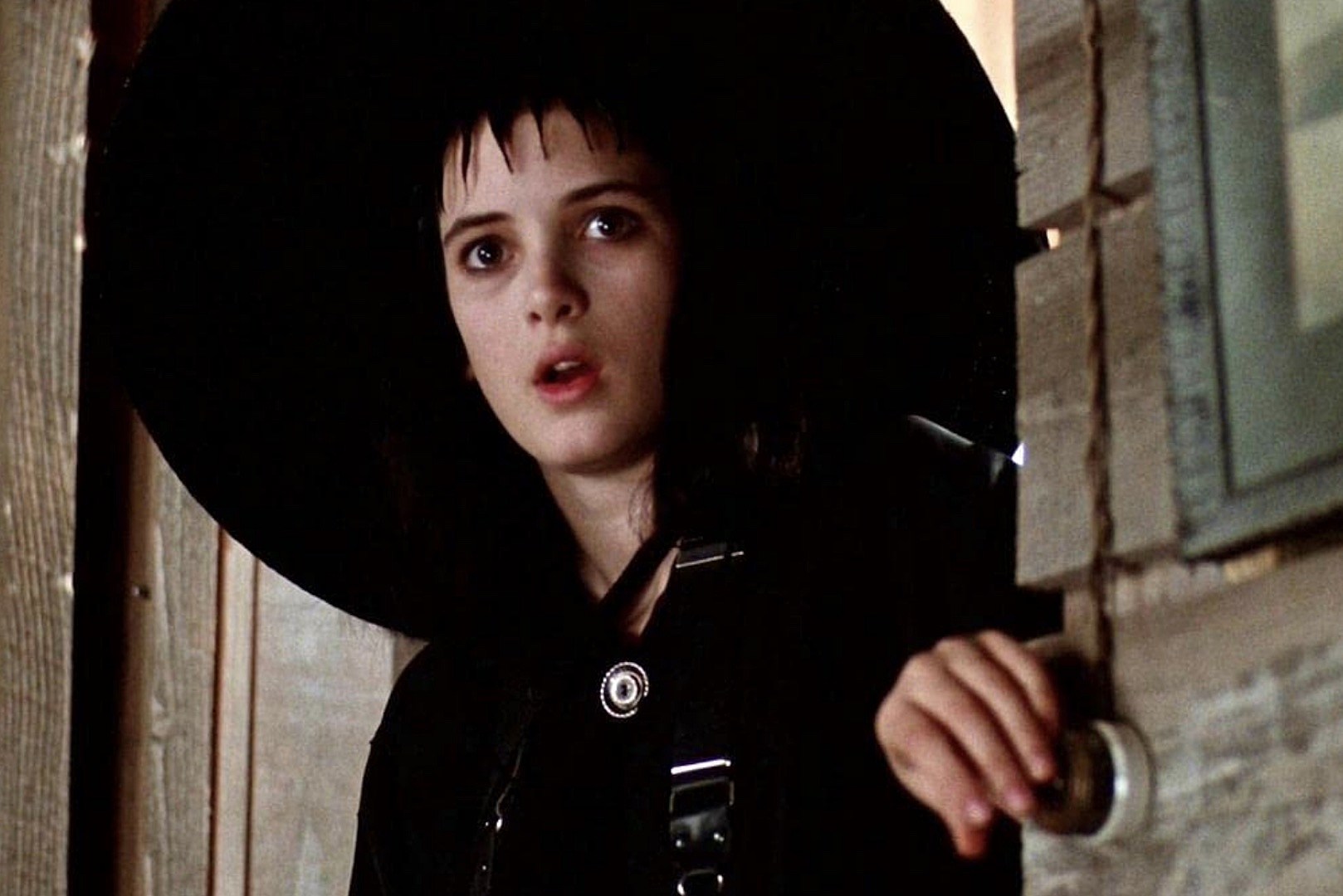 Winona Ryder is back in costume in the first 'Beetlejuice 2' photos WBSETCL Online