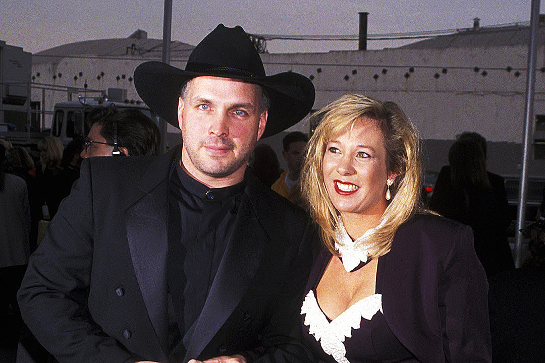 Garth Brooks 'Surprised' By ExWife Sandy's Honesty in A&E Doc