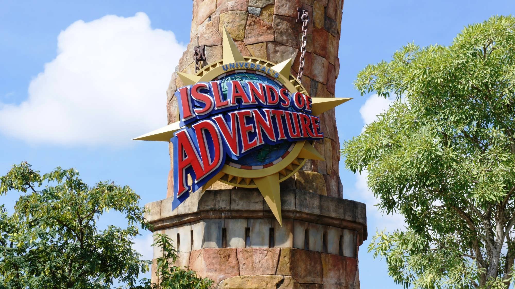 Top U.S. family travel blog, Travel With A Plan, details their 1-Day Islands of Adventure Touring Plan! For a perfect day at Islands of Adventure, get a full itinerary here!