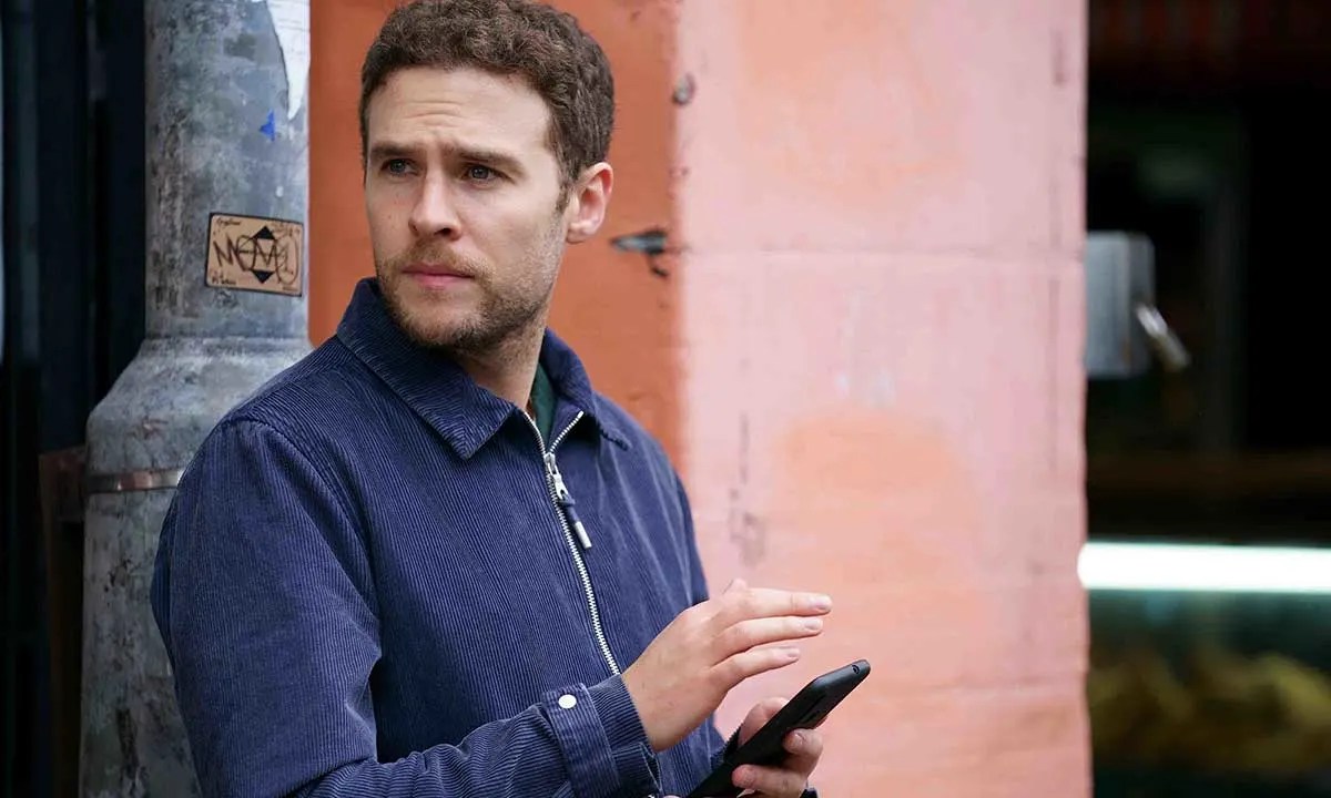 Iain De Caestecker Wife Is He Married? Family And Net Worth TV Show