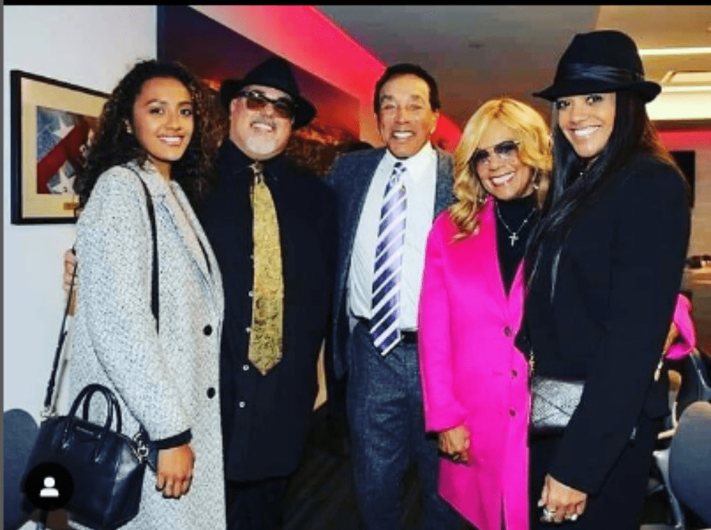 How Old Is Frances Glandney? Smokey Robinson Wife, Kids