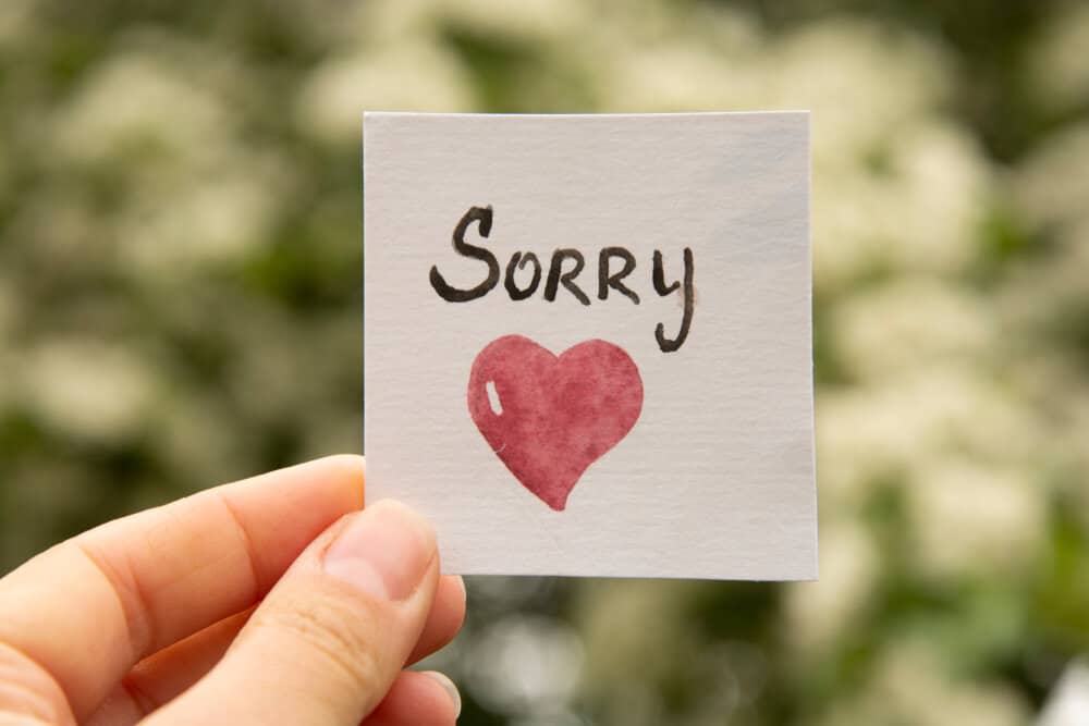 75 Sweet and Meaningful Sorry Messages for Her