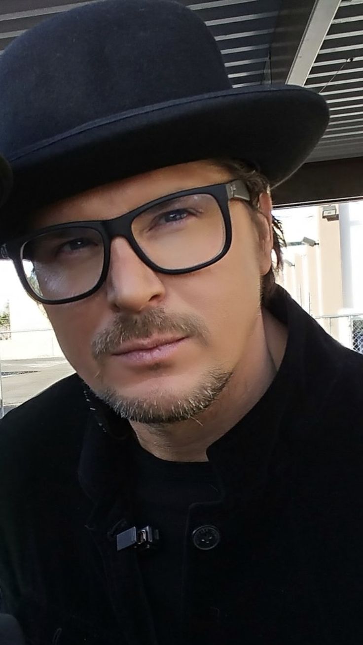 Zak Bagans Zak Bagans abcdef.wiki