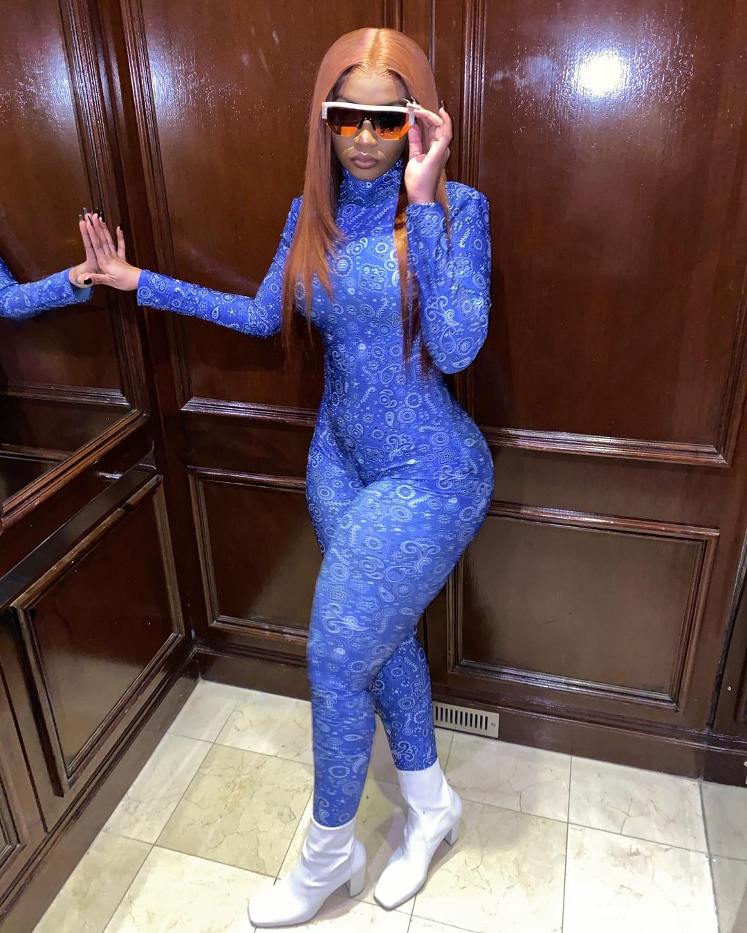 Jada Kingdom Gives Spice Her Flowers "Thanks My Mentor" Urban Islandz