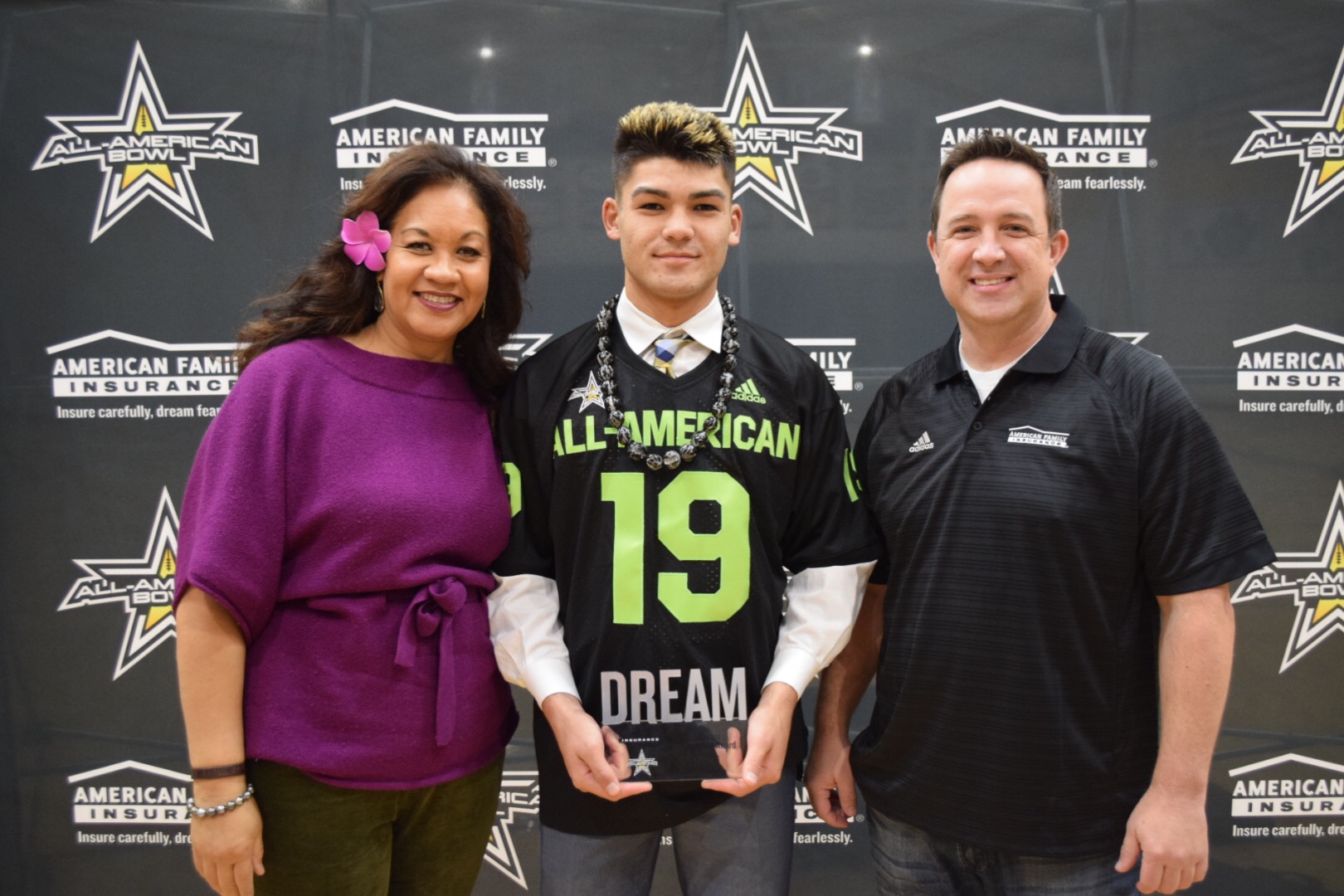 Utah TD leader, USC commit Puka Nacua gets AllAmerican Bowl jersey